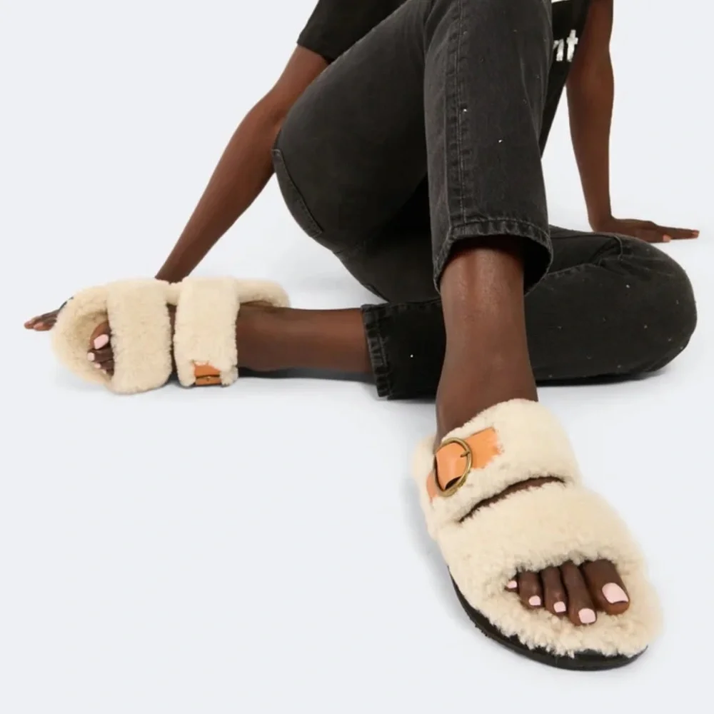 ISABEL MARANT Frikon Shearling Sandals - Picture 2 of 15